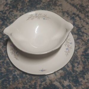 Syracuse China Gravy boat with attached saucer